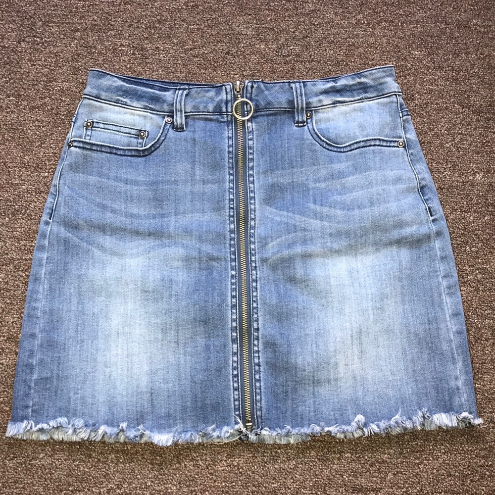 denim skirt